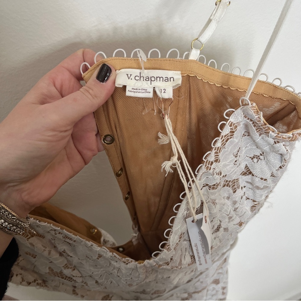 V. Chapman Naomi Like new lace nude overlay boned ruffle hem Midi Dress NWT - Picture 7 of 11